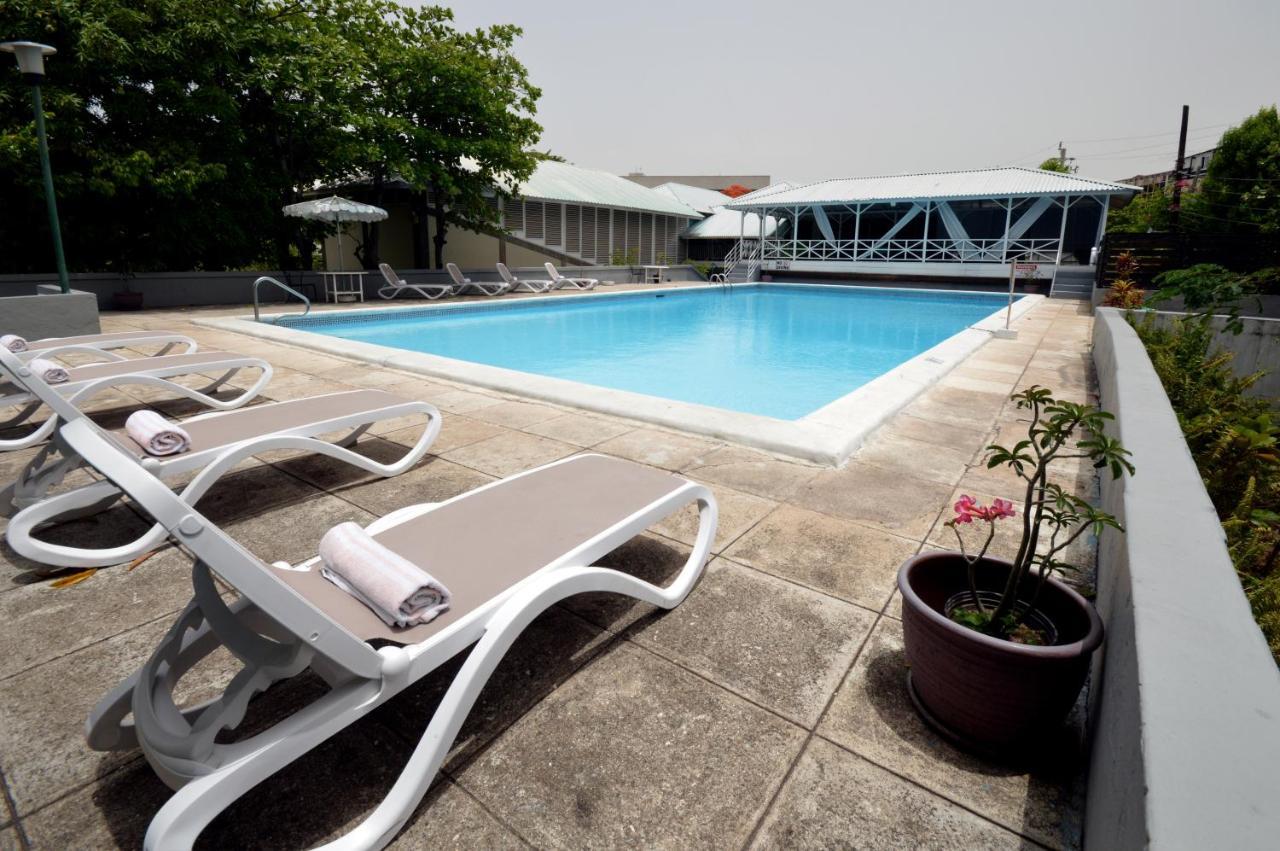 The Liguanea Club Hotel Kingston Buitenkant foto