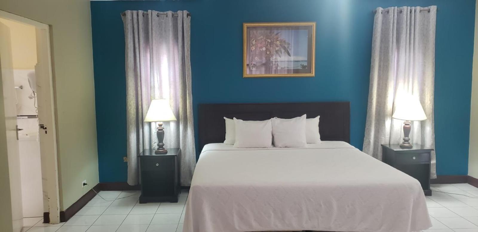 The Liguanea Club Hotel Kingston Buitenkant foto