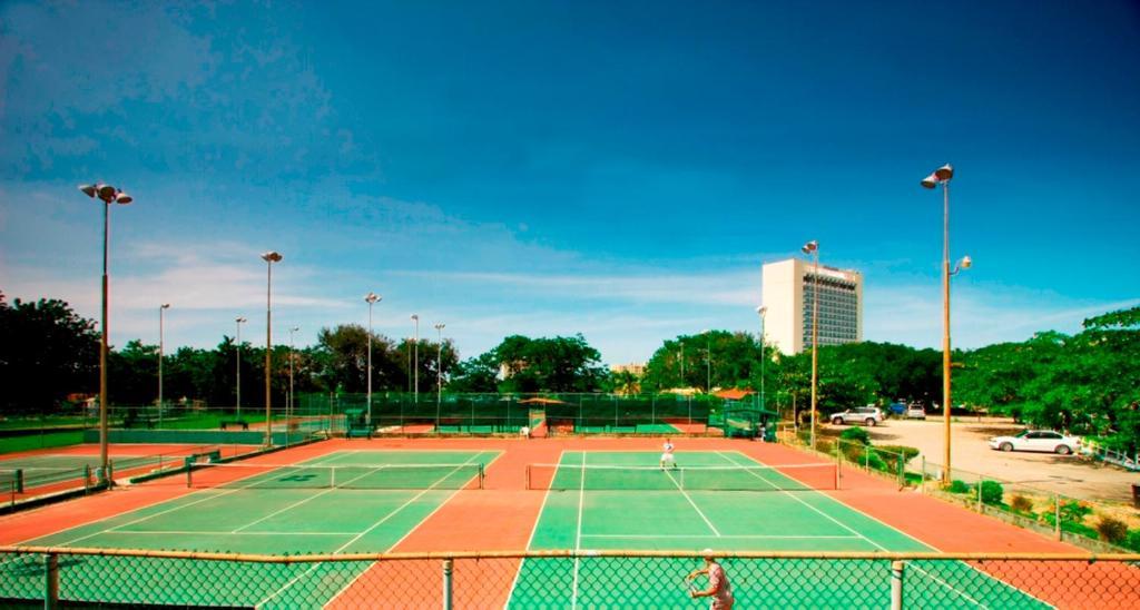The Liguanea Club Hotel Kingston Buitenkant foto