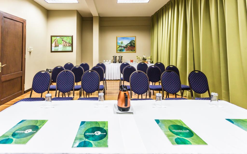 The Liguanea Club Hotel Kingston Buitenkant foto
