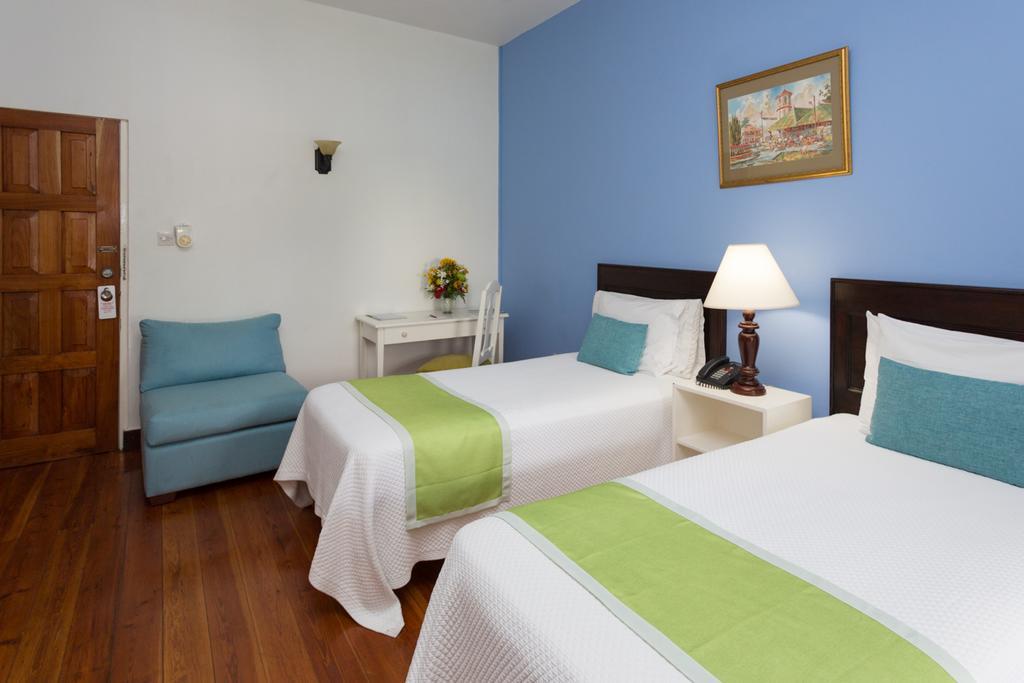The Liguanea Club Hotel Kingston Buitenkant foto
